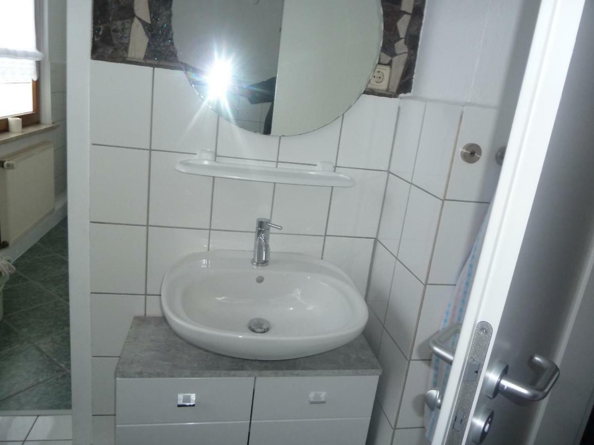 Ferienwohnung im gelben Haus Brotterode Exterior foto