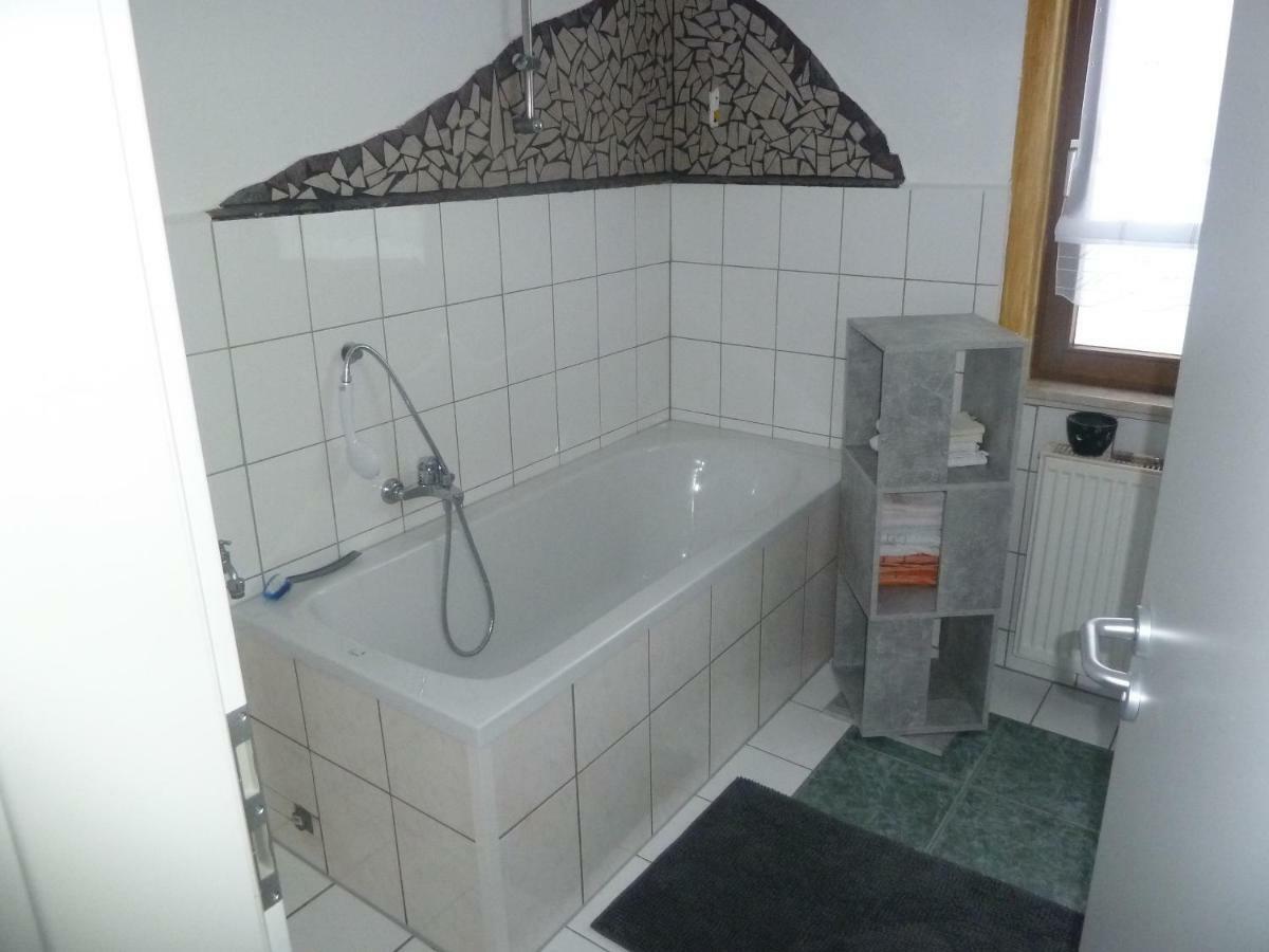 Ferienwohnung im gelben Haus Brotterode Exterior foto